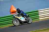 Vintage-motorcycle-club;eventdigitalimages;mallory-park;mallory-park-trackday-photographs;no-limits-trackdays;peter-wileman-photography;trackday-digital-images;trackday-photos;vmcc-festival-1000-bikes-photographs